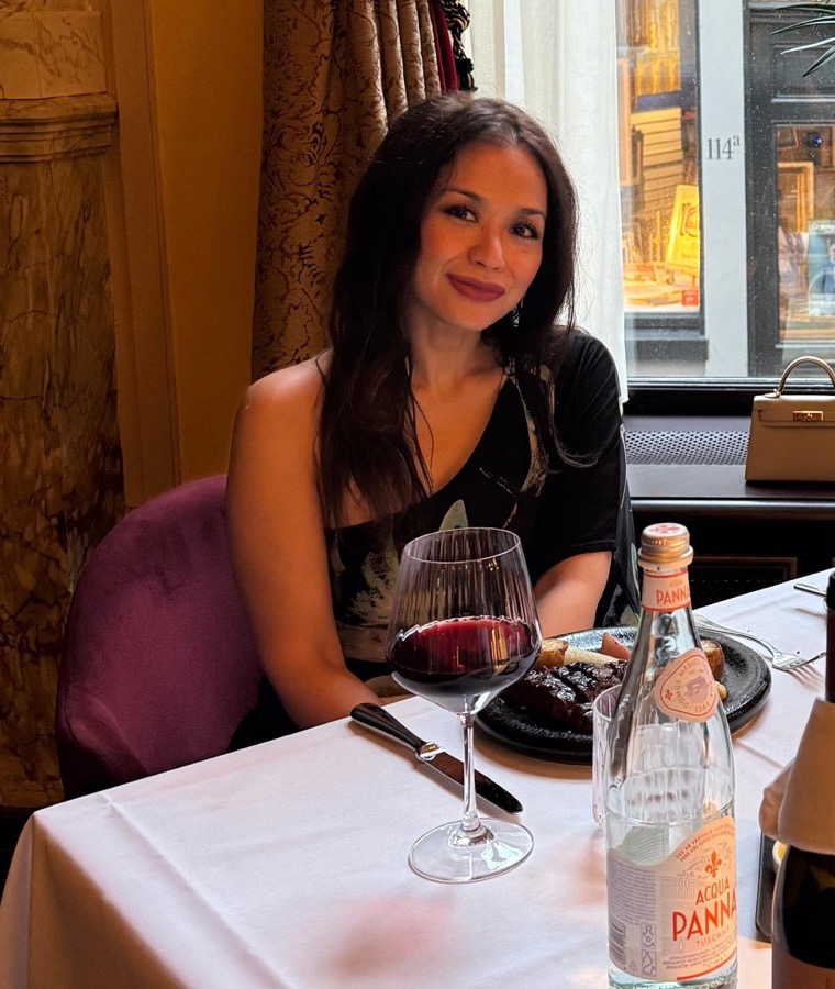 Sherley Yahya Putri Kornaat at a private dinner setting